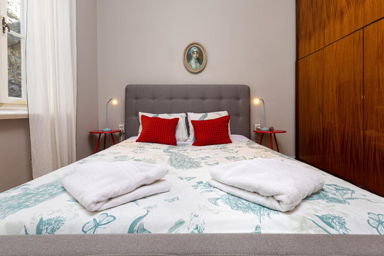The Old Town Vintage 2-Bedroom Jewel By Flat Mаnager Φιλιππούπολη Εξωτερικό φωτογραφία